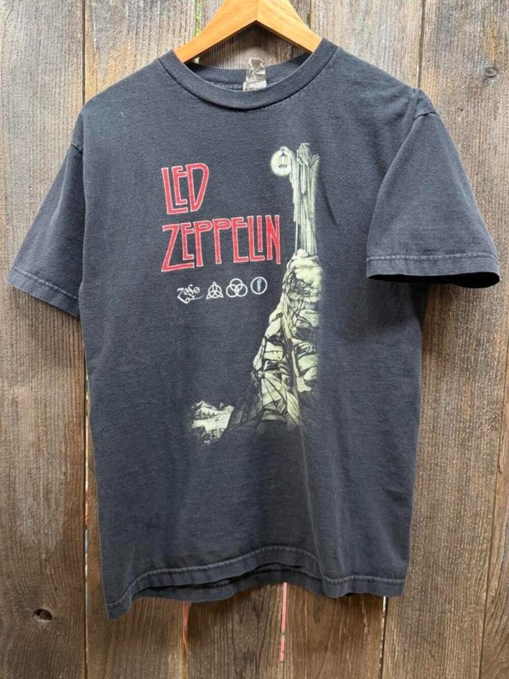 Men's Black and Grey T-shirt